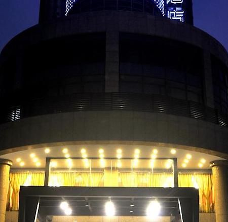 Kingtown Hotel Hongmei Шанхай Екстериор снимка