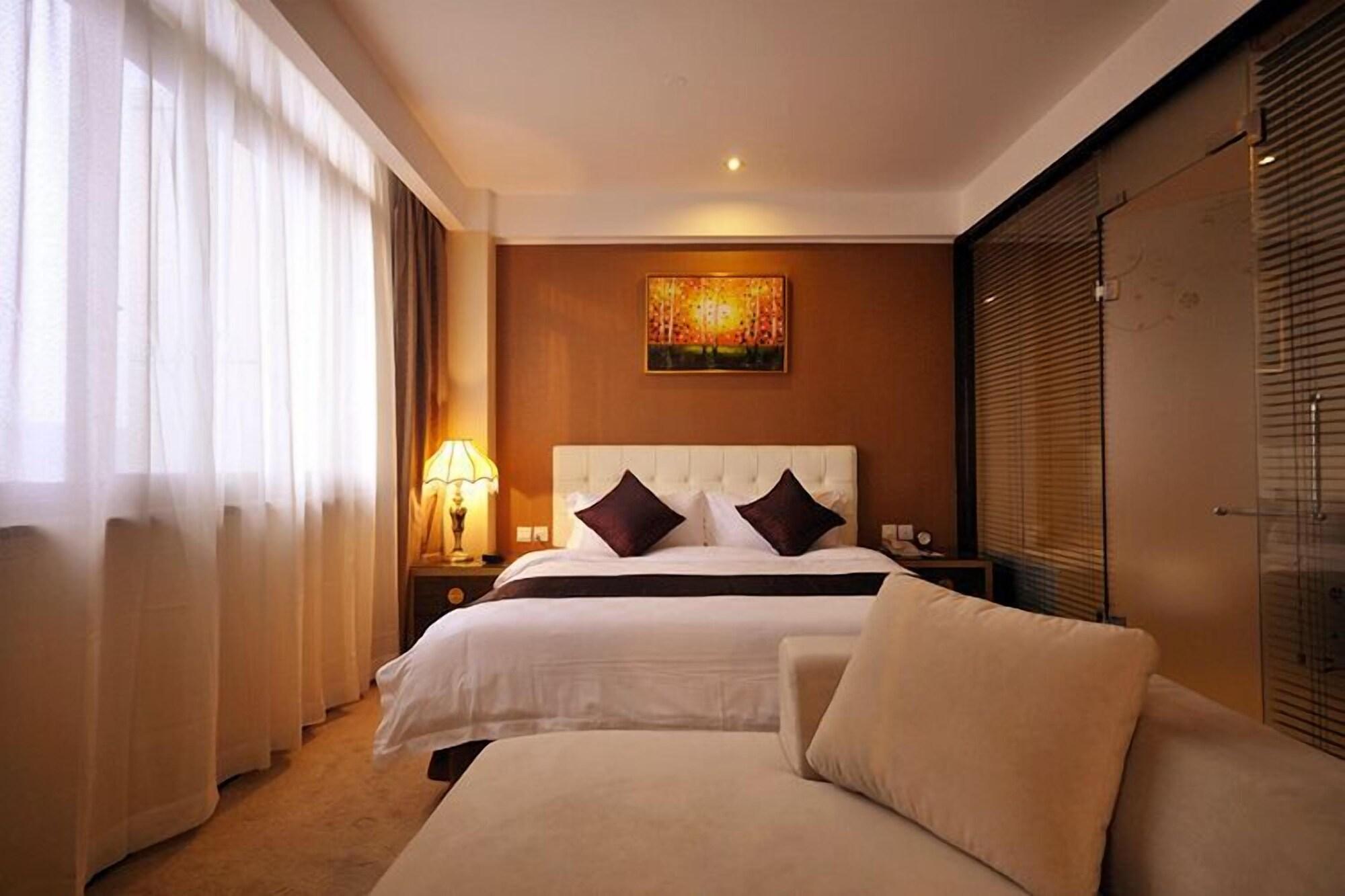 Kingtown Hotel Hongmei Шанхай Екстериор снимка