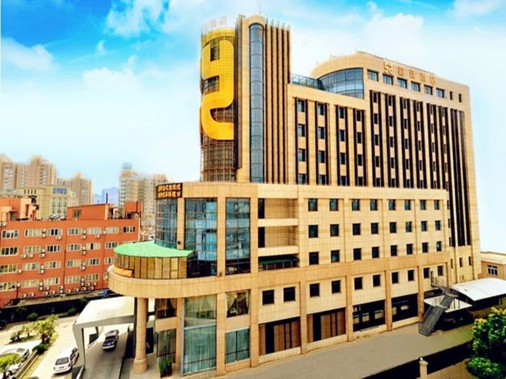 Kingtown Hotel Hongmei Шанхай Екстериор снимка