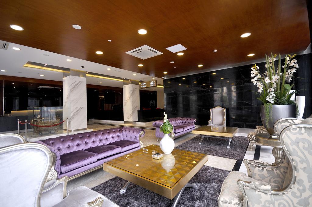 Kingtown Hotel Hongmei Шанхай Екстериор снимка